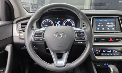 Hyundai Sonata 2018, 72399 км, за 8923.86 USD - фото 13