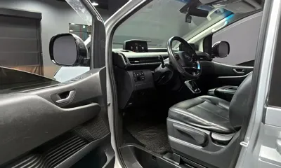 Hyundai Staria 2022, 184810 км, за 14007.27 USD - фото 11