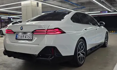 BMW 5-Series 2026, 4508 км, за 41693.83 USD