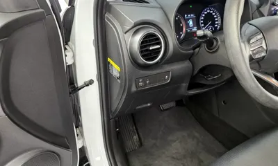 Hyundai Kona 2018, 77393 км, за 7491.86 USD - фото 17