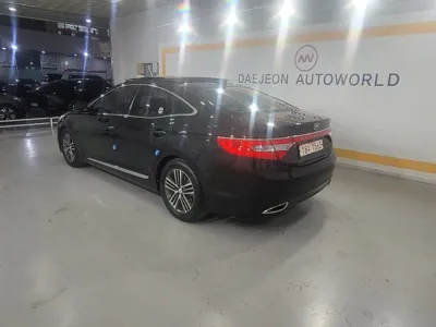 Hyundai Grandeur 2014, 260170 км, за 2756.99 USD