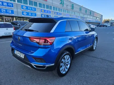 Volkswagen T-Roc 2021, 68212 км, за 13874.94 USD