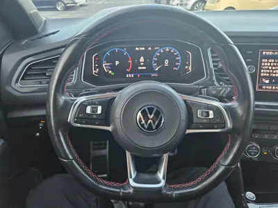 Volkswagen T-Roc 2021, 68212 км, за 13874.94 USD - фото 13