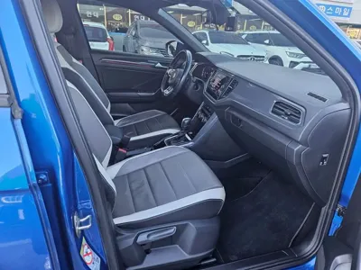 Volkswagen T-Roc 2021, 68212 км, за 13874.94 USD - фото 18