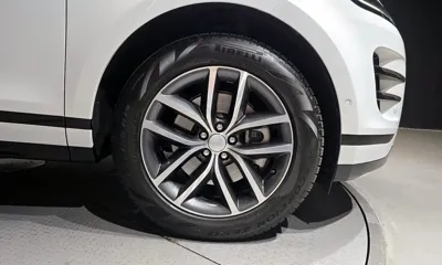 Land Rover Range Rover Evoque 2024, 2046 км, за 14851.54 USD