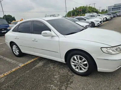 Hyundai Grandeur 2010, 164790 км, за 1885.2 USD - фото 2