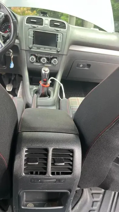 Volkswagen Golf 2010, 320000 км, за 6498.62 USD - фото 7