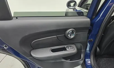 MINI Clubman 2018, 67048 км, за 7811.08 USD - фото 25