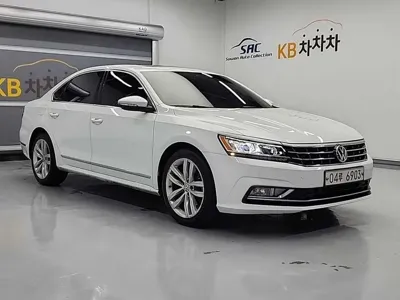 Volkswagen Passat 2018, 84822 км, за 7023.76 USD