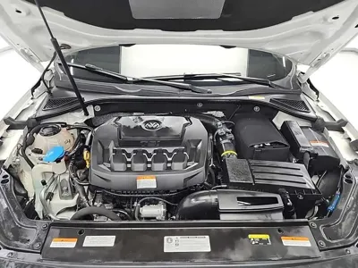 Volkswagen Passat 2018, 84822 км, за 7023.76 USD