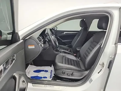 Volkswagen Passat 2018, 84822 км, за 7023.76 USD - фото 11