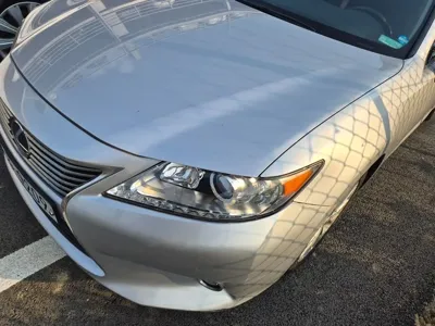 Lexus ES 2015, 126654 км, за 10774.73 USD
