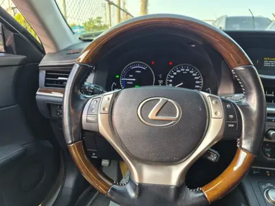 Lexus ES 2015, 126654 км, за 10699.75 USD - фото 11