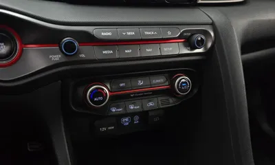 Hyundai Veloster 2018, 86597 км, за 8347.9 USD - фото 17