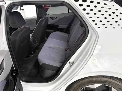Volkswagen ID.3 2025, 14000 км, за 11652.21 USD