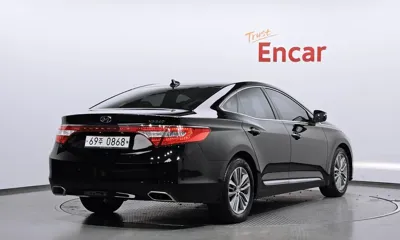 Hyundai Grandeur 2016, 139972 км, за 4529.34 USD