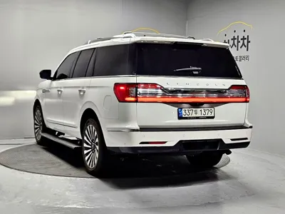 Lincoln Navigator 2021, 7066 км, за 45293.42 USD