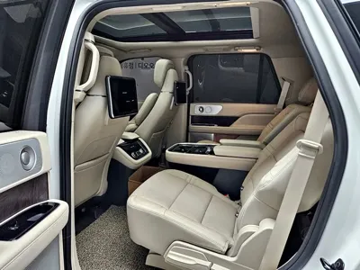 Lincoln Navigator 2021, 7066 км, за 45293.42 USD - фото 16