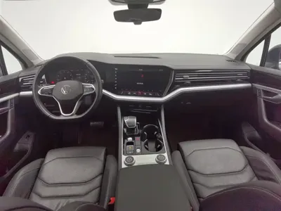 Volkswagen Touareg 2021, 96800 км, за 22989.71 USD