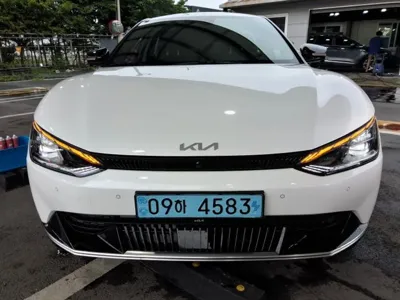 Kia EV6 · 2023 год