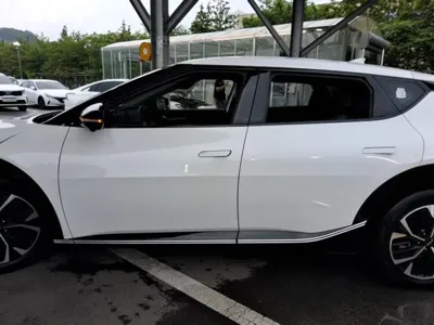 Kia EV6 2023, 85125 км, за 9137.46 USD - фото 7