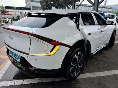 Kia EV6 2023, 85125 км, за 9137.46 USD - фото 8