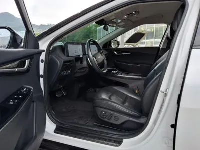 Kia EV6 2023, 85125 км, за 9137.46 USD - фото 9
