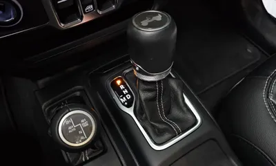 Jeep Wrangler 2021, 69191 км, за 25981.63 USD - фото 9