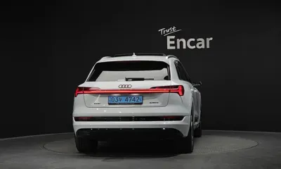 Audi e-tron 2023, 46317 км, за 41578.56 USD