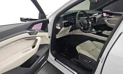 Audi e-tron 2023, 46317 км, за 41578.56 USD - фото 11