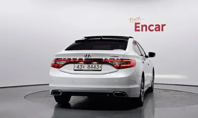 Hyundai Grandeur 2016, 161815 км, за 4238.41 USD