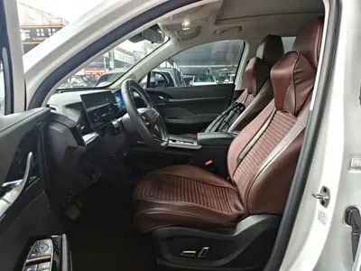 Roewe RX5 Max 2023, 41600 км, за 8563.7 USD - фото 15