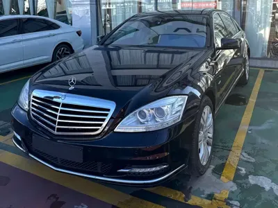 Mercedes-Benz S-Class · 2013 год