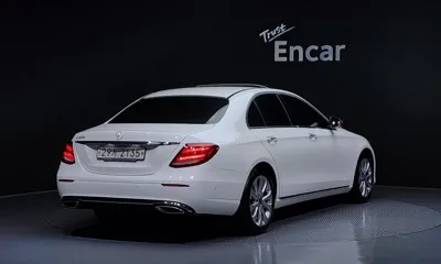 Mercedes-Benz E-Class 2018, 121097 км, за 10181.29 USD