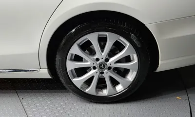 Mercedes-Benz E-Class 2018, 121097 км, за 10181.29 USD