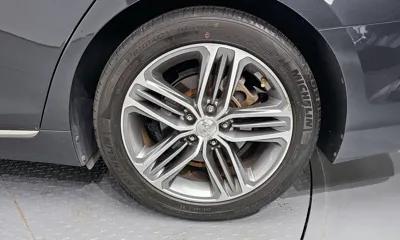 Hyundai Grandeur 2019, 70798 км, за 11093.61 USD