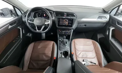 Volkswagen Tiguan 2022, 56237 км, за 18350.44 USD - фото 7
