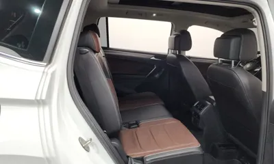 Volkswagen Tiguan 2022, 56237 км, за 18350.44 USD - фото 12
