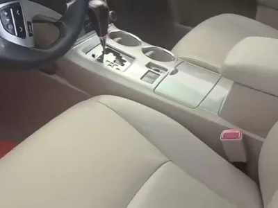 Toyota Highlander 2014, 130000 км, за 6886.27 USD
