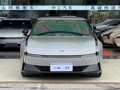 Xpeng P7 · 2025 год