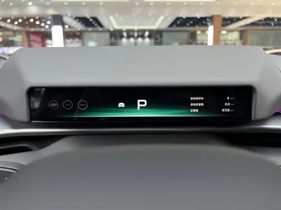 Xpeng P7 2025, 8000 км, за 27422.11 USD