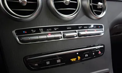 Mercedes-Benz GLC-Class 2023, 31323 км, за 33642.36 USD - фото 16