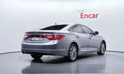 Hyundai Grandeur 2015, 193342 км, за 3907.28 USD