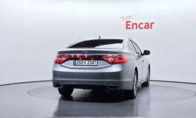Hyundai Grandeur 2015, 193342 км, за 3907.28 USD