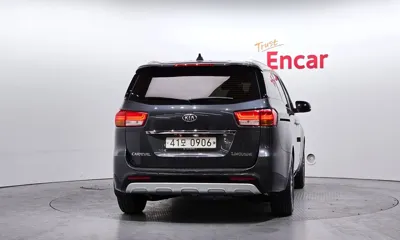 Kia Canival 2016, 138894 км, за 6742.47 USD