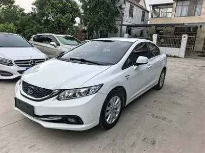 Honda Civic 2015, 133000 км, за 4987.5 USD
