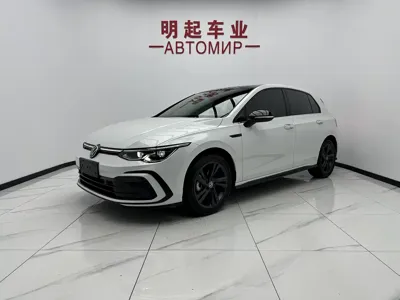 Volkswagen Golf · 2022 год
