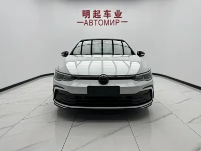 Volkswagen Golf 2022, 34000 км, за 20038.53 USD