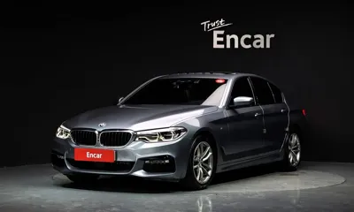 BMW 5-Series · 2017 год