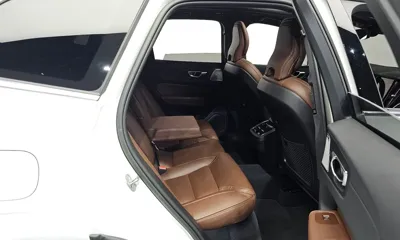 Volvo XC60 2023, 33500 км, за 28472.98 USD - фото 11